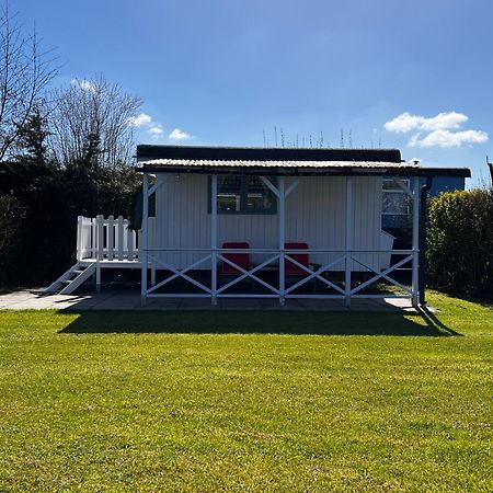 Shepherds Hut Oostvoorne Eksteriør billede