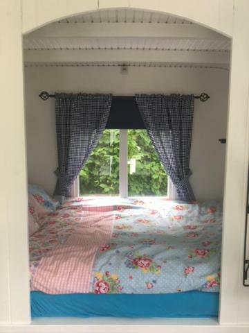 Shepherds Hut Oostvoorne Eksteriør billede